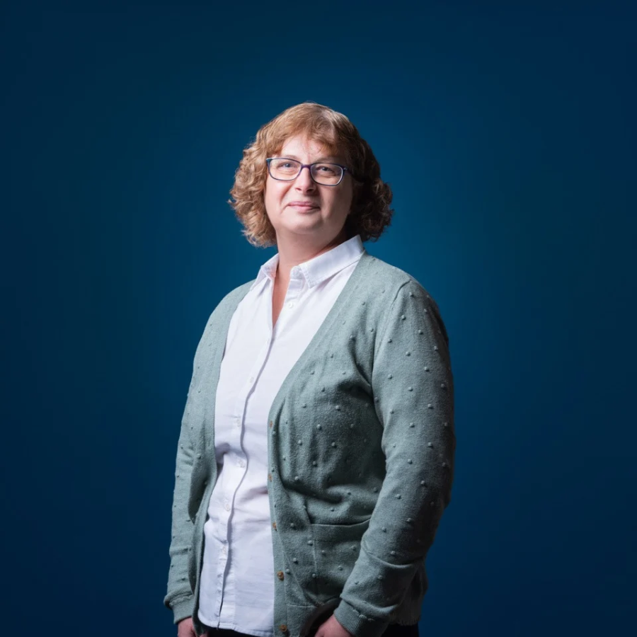 kirsteen-adams-financial-director